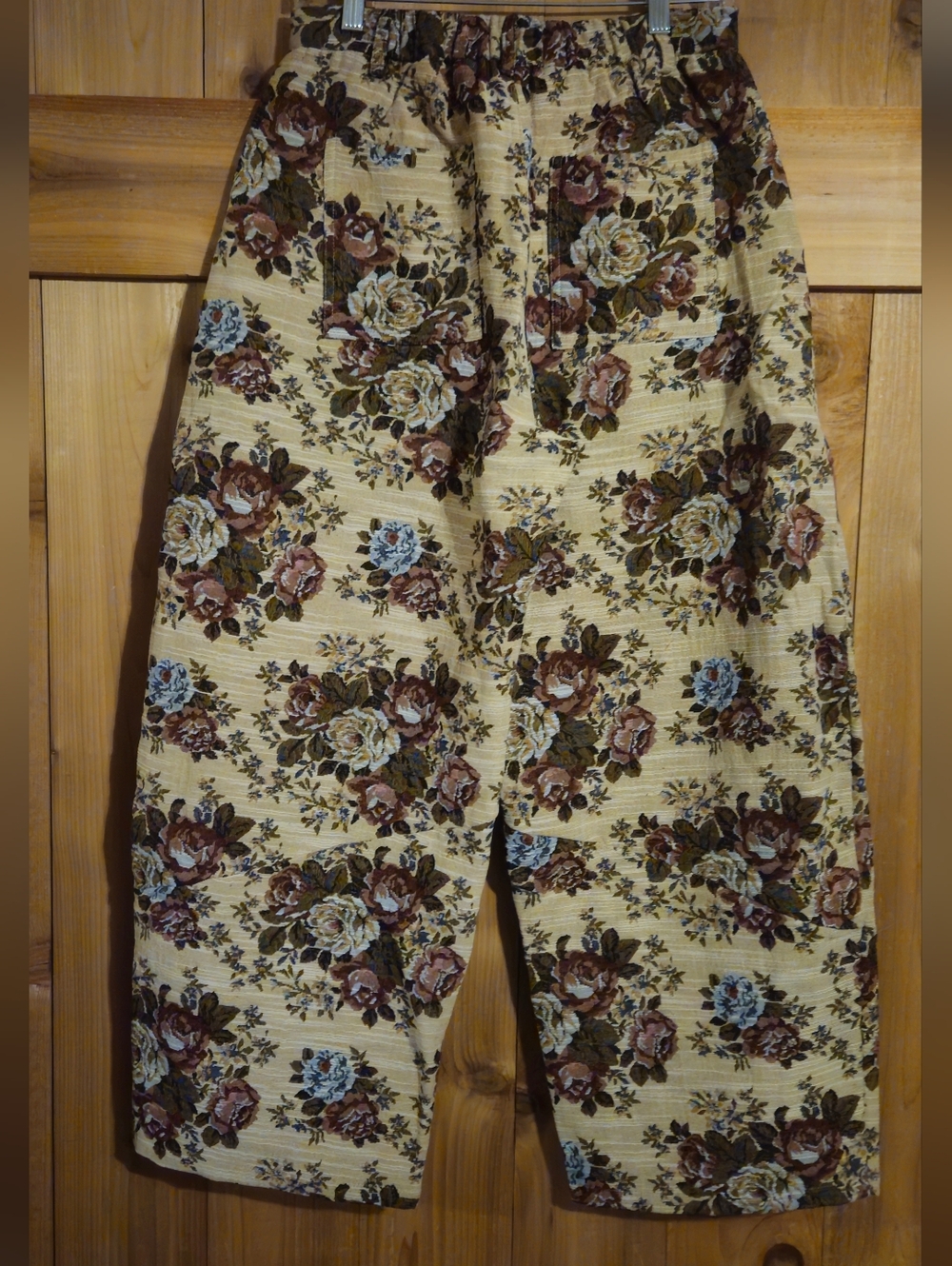 Mauve Floral Wide-Leg Women's Pants in Cream Size (M) 6/8 - Picture 4 of 6